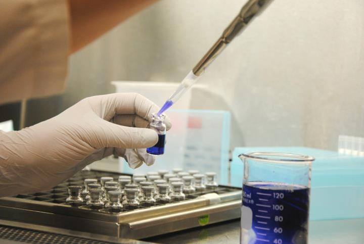 Compañía canadiense anuncia &quot;éxito&quot; inicial de nueva vacuna contra el ébola