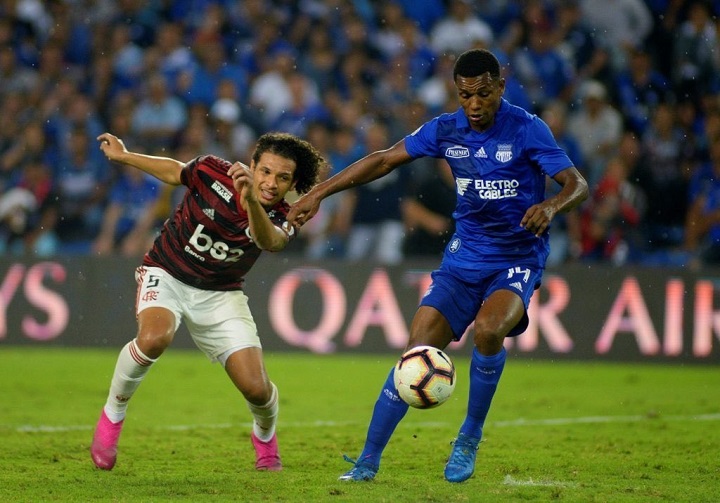 Conmebol sanciona a Emelec por duelo ante Flamengo