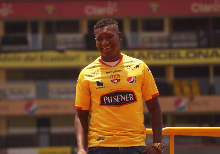 Delfín hace oficial la llegada de Jhon Jairo Cifuente