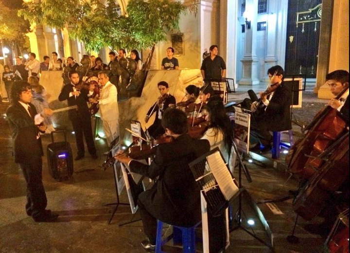 Saludo a la Aurora Gloriosa, primer acto por las fiestas de Guayaquil