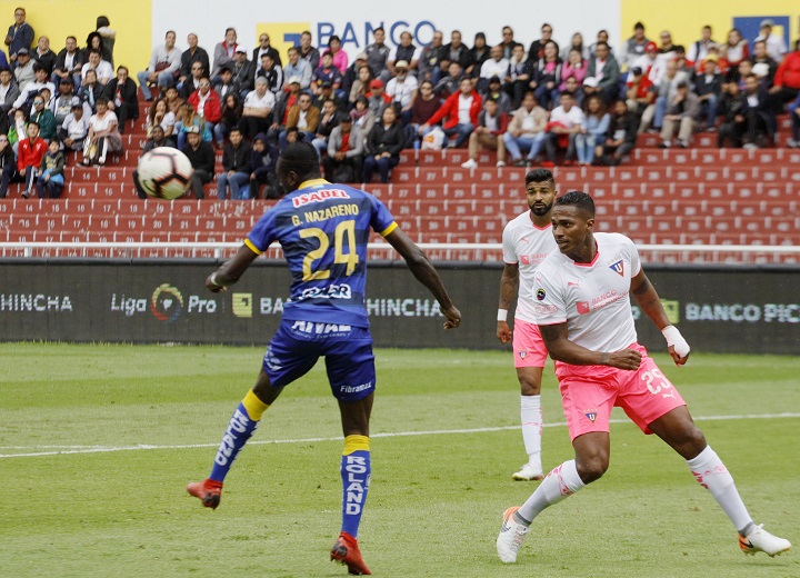 Liga y Delfín se reparten los puntos en Quito