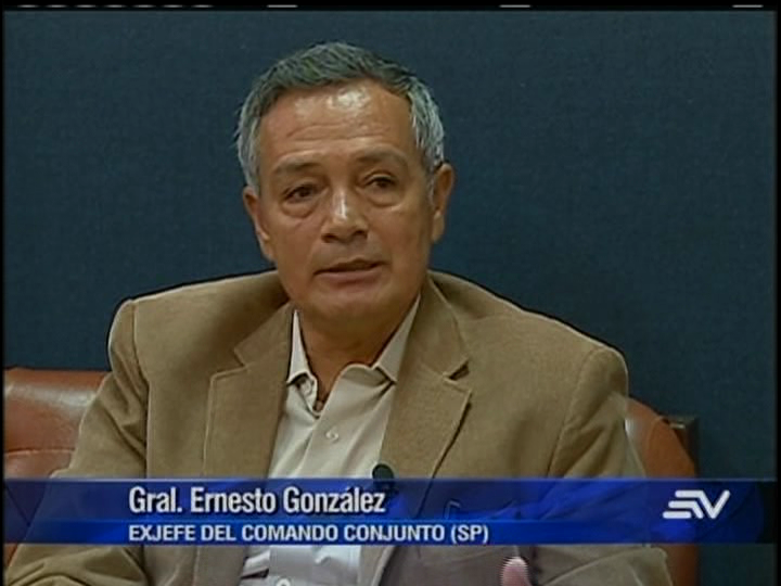 Exjefe de las FF.AA. asegura que Correa no fue secuestrado el 30S