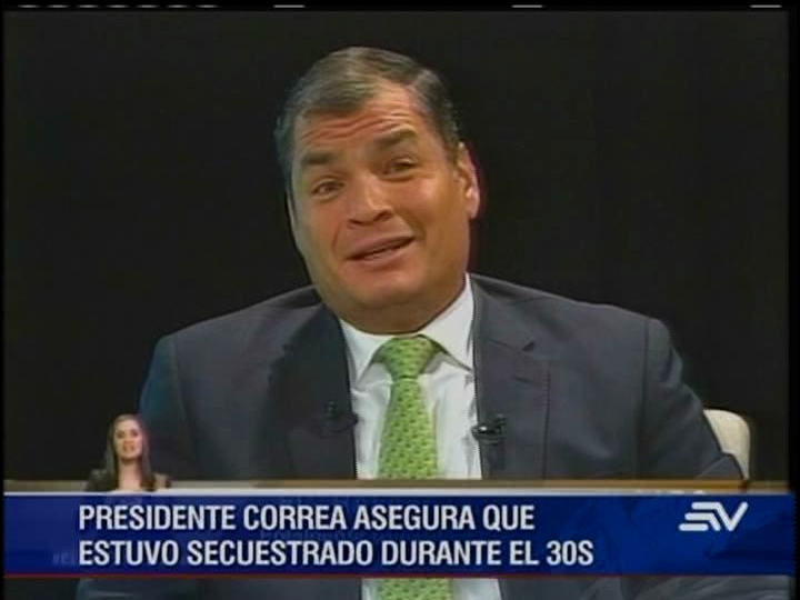 Correa no concuerda con libro que niega intento de golpe de estado el 30S