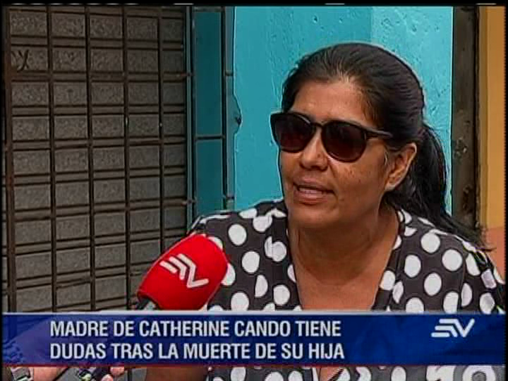 Madre de Catherine Cando asegura tener evidencias contra doctor