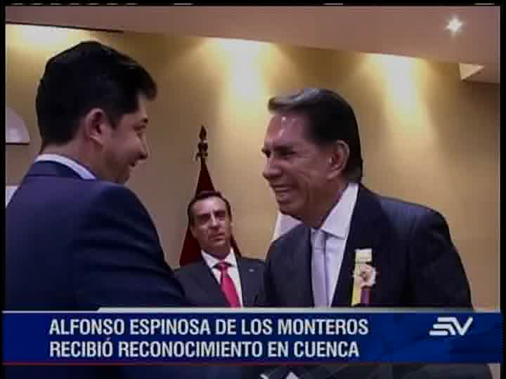 Alfonso Espinosa de los Monteros recibió alto reconocimiento en Cuenca