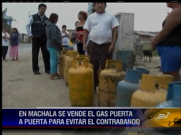 Machala implementa venta de gas puerta a puerta para evitar contrabando