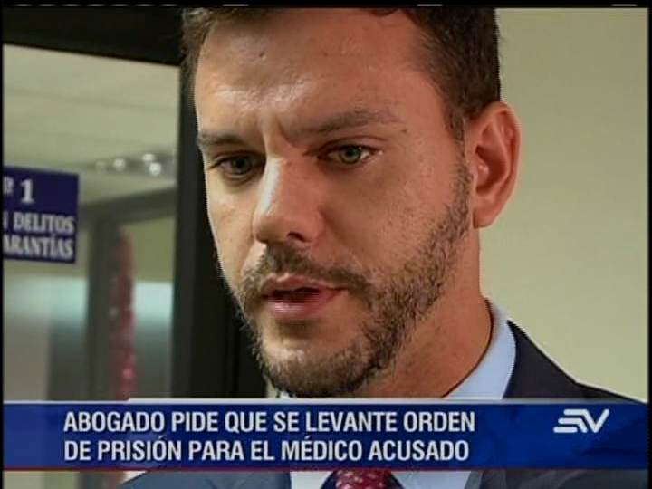 No descartan que médico que operó a Reina de Durán esté fuera del país