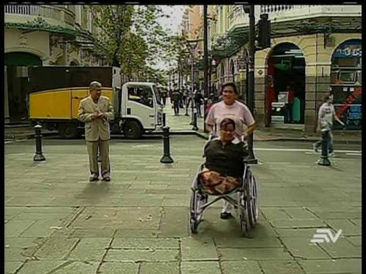Roban negocio de una mujer con discapacidad en Quito