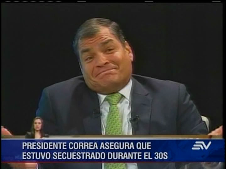 Correa no concuerda con libro que niega intento de golpe de estado el 30S