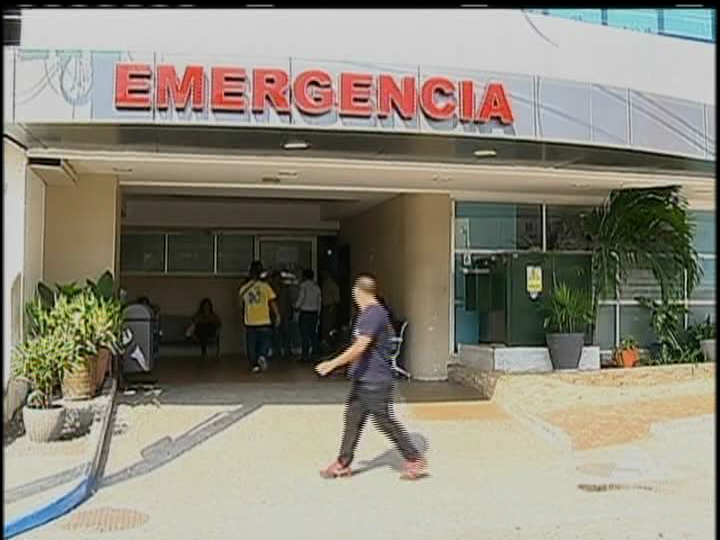 Médico que operó a reina de Durán no tenía título de especialidad