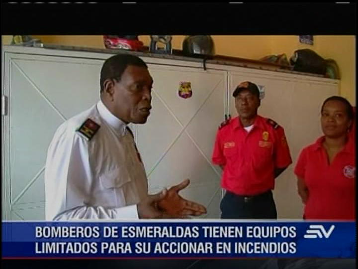 Bomberos de Esmeraldas cuentan con equipos limitados para incendios