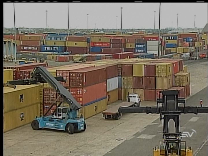 Nuevo puerto sí afectaría actividad productiva de Guayaquil, según experto