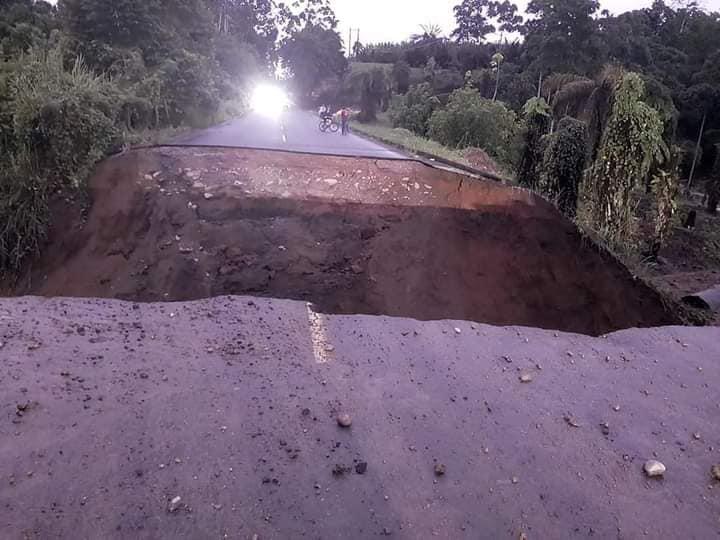 Fenómeno de El Niño Ecuador: lluvias provocan socavones, deslizamientos e inundaciones en varias provincias