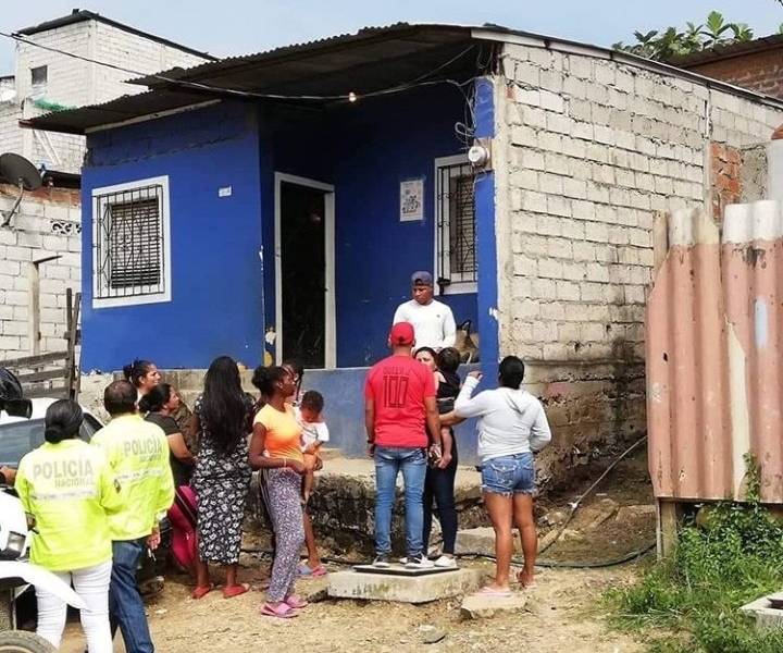 Madre fue asesinada frente a su hija en Guayaquil