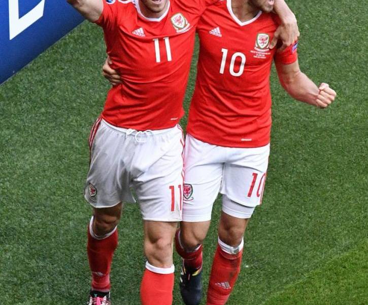 Un gol en contra pone a Gales entre las ochos mejores de Europa