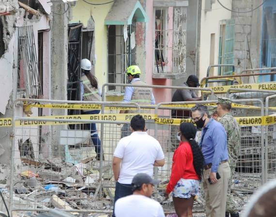 El barrio donde ocurrió la explosión en el sur de Guayaquil amaneció con resguardo de policías y militares.