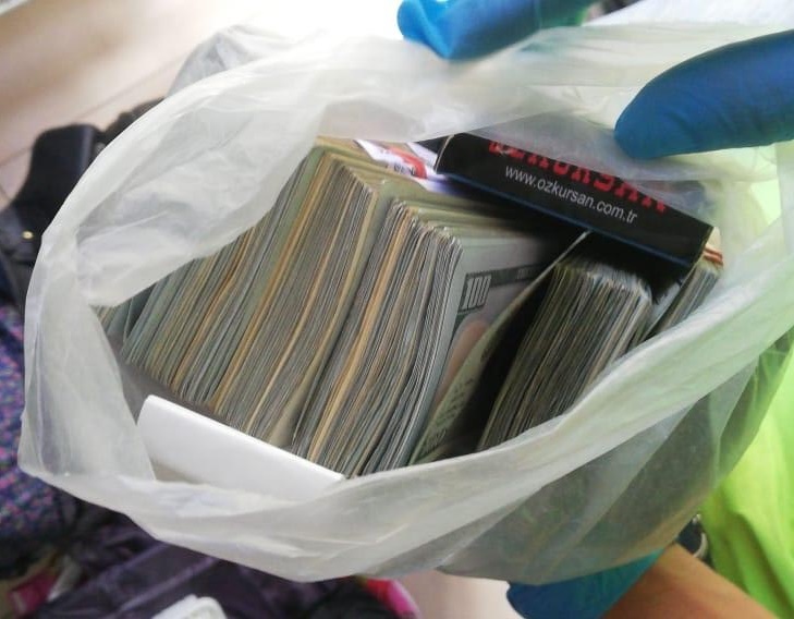 Cae red de corrupción en Manabí: nueve detenidos y $1&#039;694.720,80 incautados en cheques y efectivo