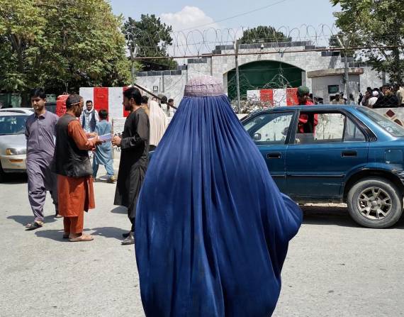 En el mundo existe una alerta por la vulneración de los derechos de las mujeres en Afganistán
