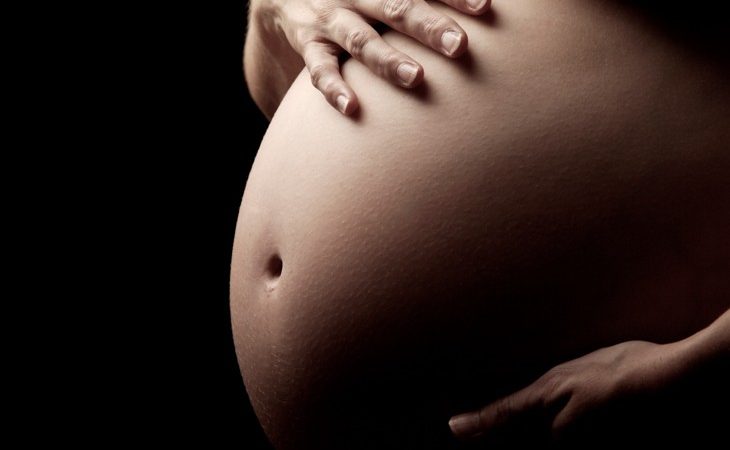Náuseas matutinas graves en el embarazo y la depresión