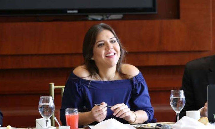 Título de magíster de María Alejandra Vicuña es falso