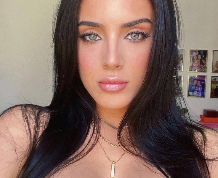 Imagen de la Modelo Sumner Stroh.