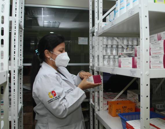 Farmacia del hospital Francisco de Ycaza Bustamante.