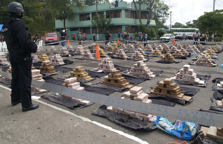 Armada de Ecuador decomisó 537 kilos de cocaína en el norte de Galápagos
