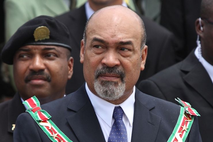 Correa participó en investidura del presidente reelecto de Surinam