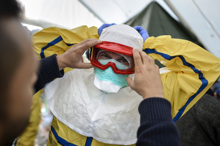 Primer curso sobre ébola para médicos de América empieza en Cuba