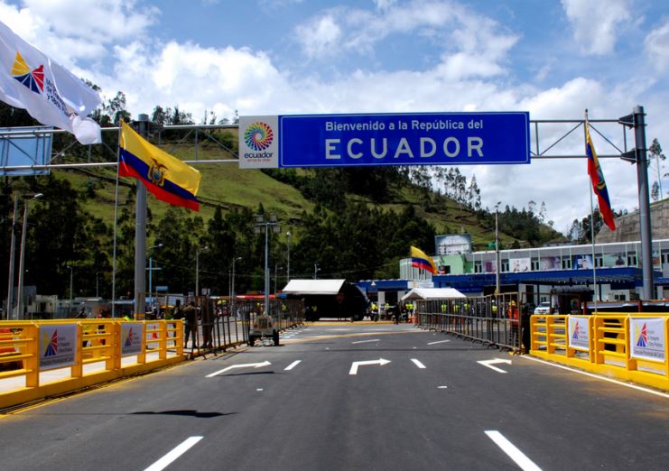 Colombia estudia reabrir frontera terrestre con Ecuador a partir de noviembre