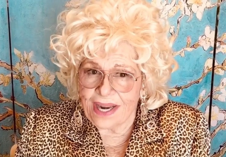 Así se ve Renée Taylor, “Sylvia Fine” en La Niñera