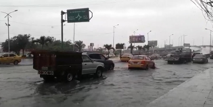 Varios cantones de Manabí continúan afectados por las inundaciones
