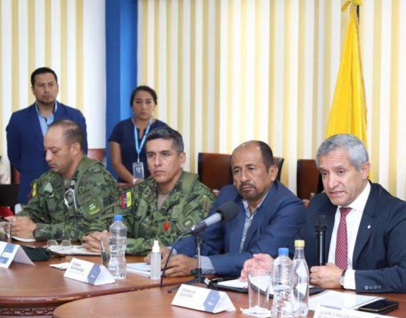 La Libertad, Santa Elena.- El ministro del Interior, Patricio Carrillo, lideró una mesa en la que se analizó la situación de seguridad en la provincia peninsular.