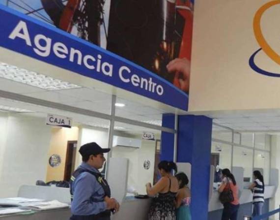 Fiscalía inició investigación por presunto peculado en servicios de desinfección para CNEL en Guayaquil