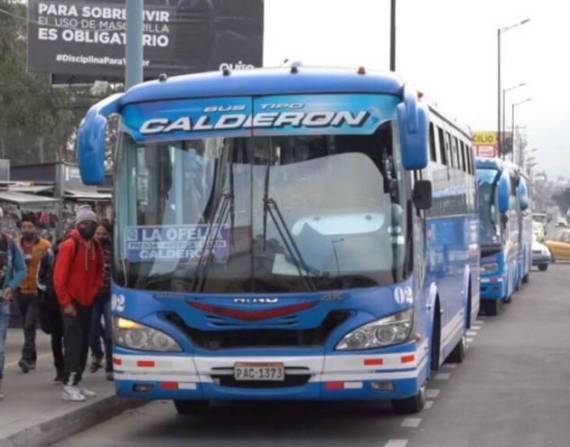 Los transportistas exigen una revisión del valor del pasaje en los buses.