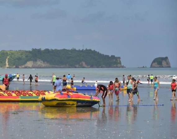 Atacames es una de las playas predilectas de los turistas quiteños en los feriados.