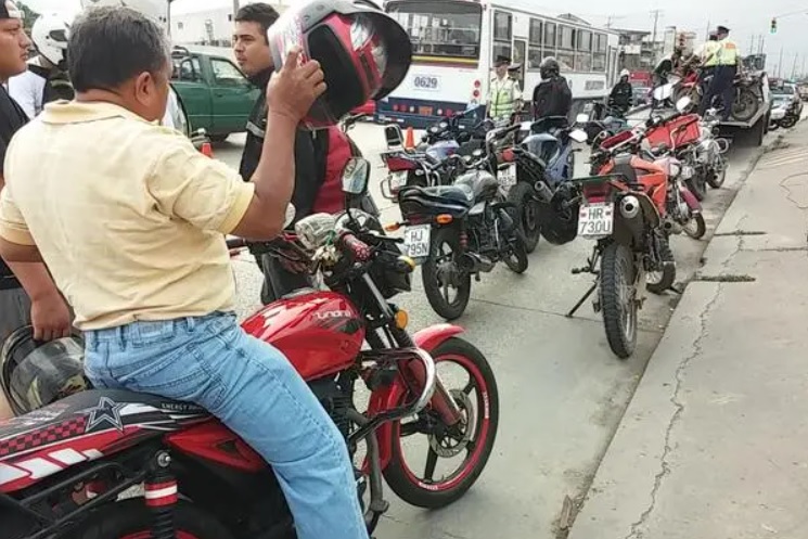 Un muerto y dos heridos en accidentes de motos en Guayaquil