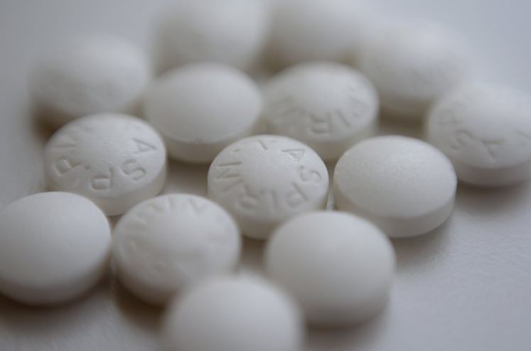 Millones deben dejar aspirinas para males cardíacos