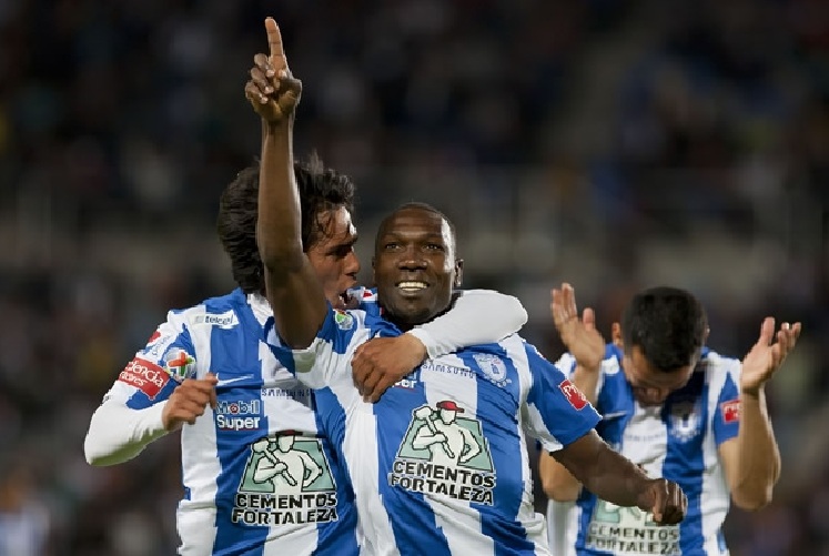 Ayoví y Valencia le dieron el triunfo al Pachuca