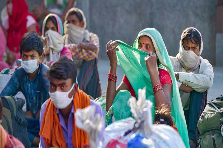 La India cruza la barrera de los 6 millones de casos de COVID