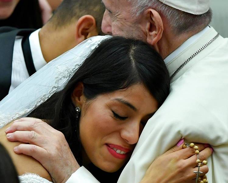 El papa exhorta a la caridad cuando se vendan iglesias