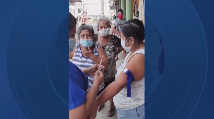 Polémica en Manabí por inyección de agua marina contra el coronavirus