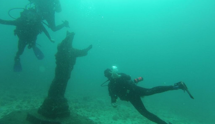 Los secretos que guarda Ayangue en las profundidades de su costa