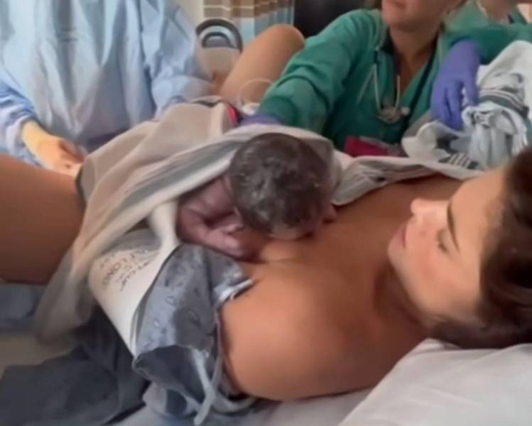 Nacimiento del segundo hijo de Constanza Báez