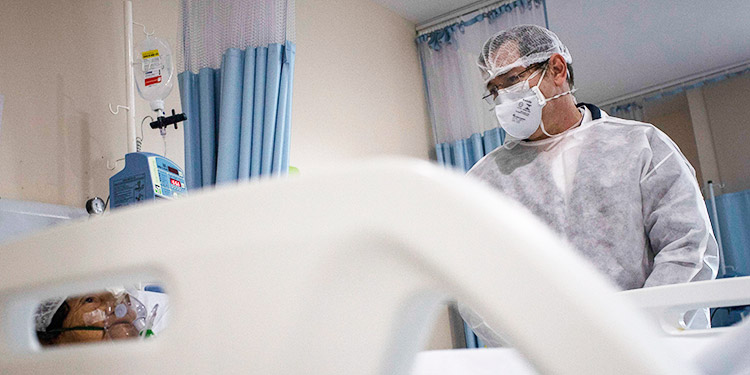 En Brasil buscan tratar el COVID con aplicación rectal de ozono