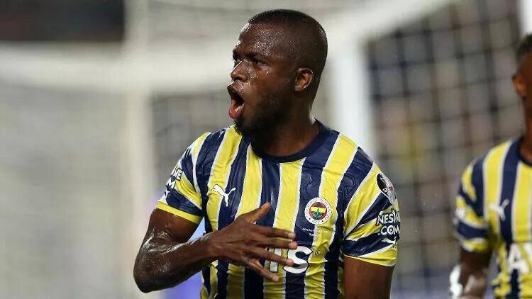 Enner Valencia anota en Europa League y alcanza los 30 goles en una misma temporada