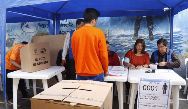 Con votación de 9.847 privados de libertad inicia el proceso electoral en Ecuador