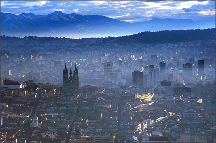 Quito, entre las 5 ciudades con más partículas contaminantes en América Latina