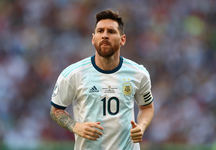Messi llega a Argentina para pasar las fiestas navideñas