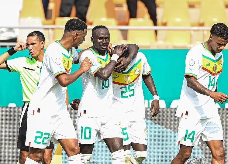 Copa de África: Senegal empieza la defensa de su corona con una goleada sobre Gambia